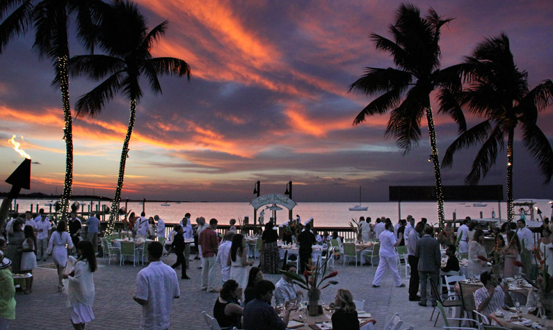Snook's bayside restaurant & grand TIKI BAR - Image 2