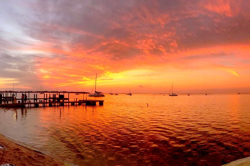 Sunset COVE beach resort - Image 1