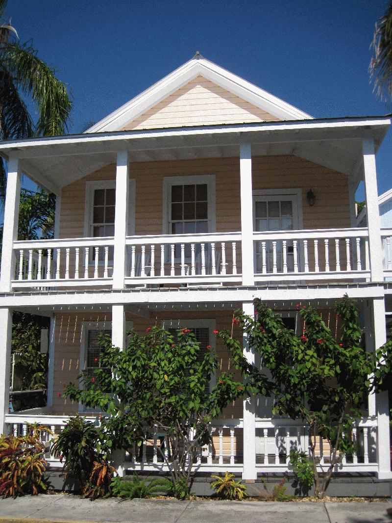 Douglas house - Image 2