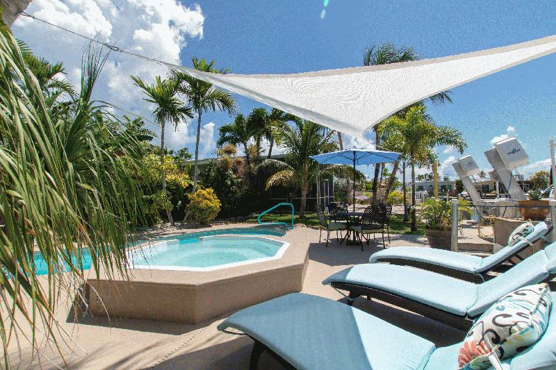 Island Breeze Vacations - Image 1