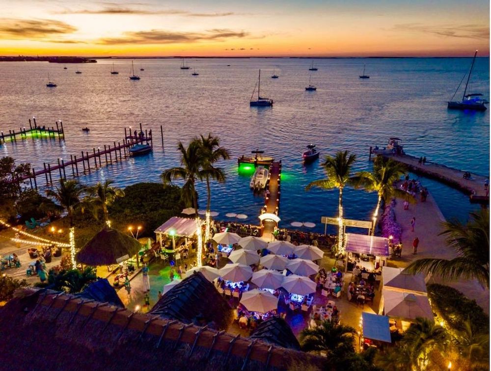 Snooks Bayside Key Largo restaurant