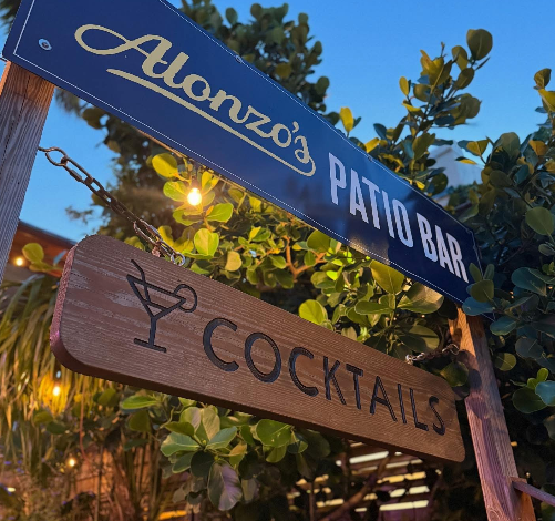 Alonzo's Patio Bar