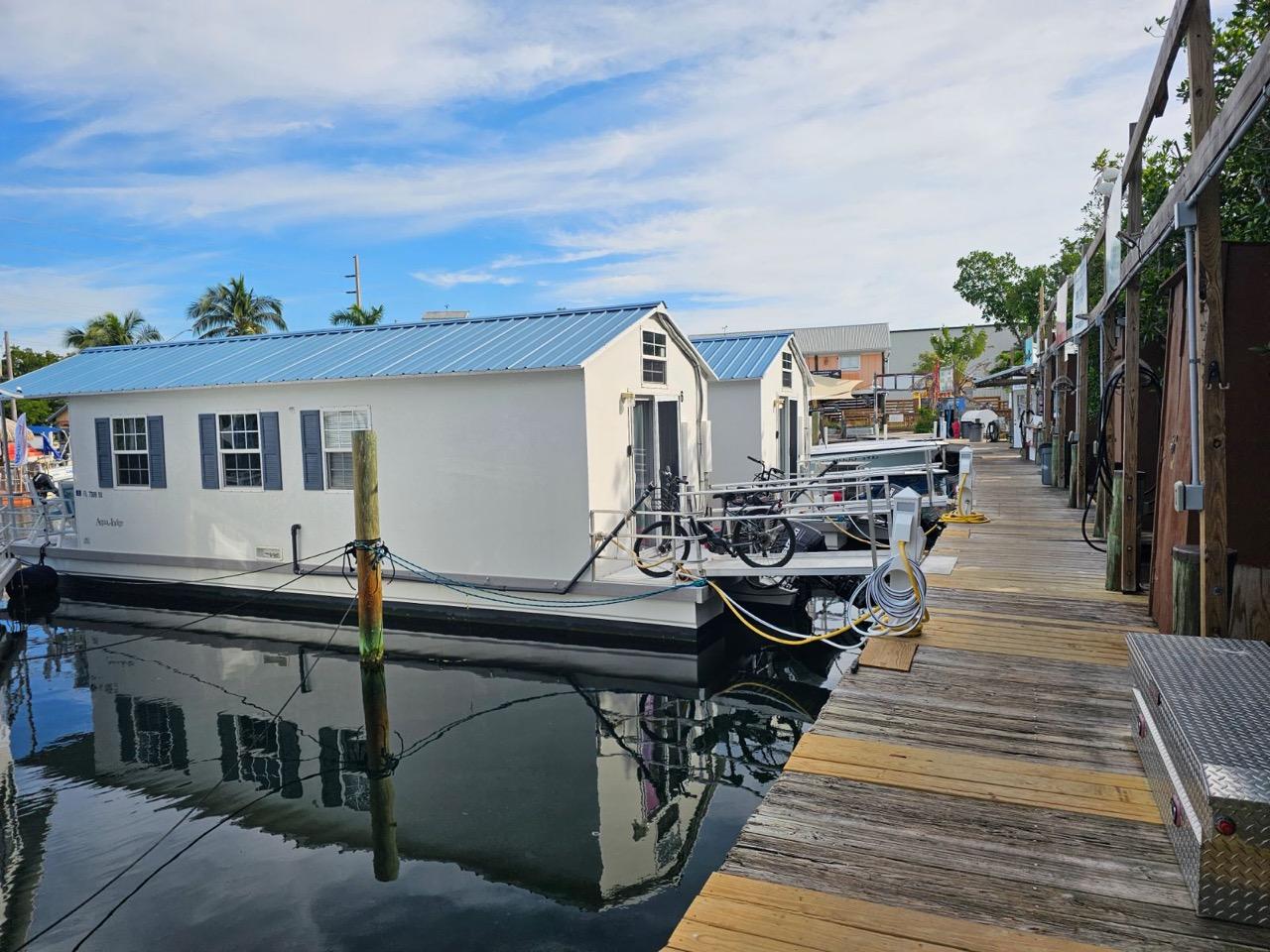 Aqua Lodges At Hurricane Hole Marina