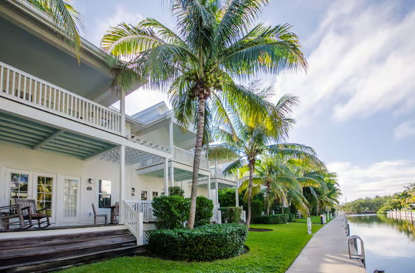 Coral Lagoon Resort Villas & Marina