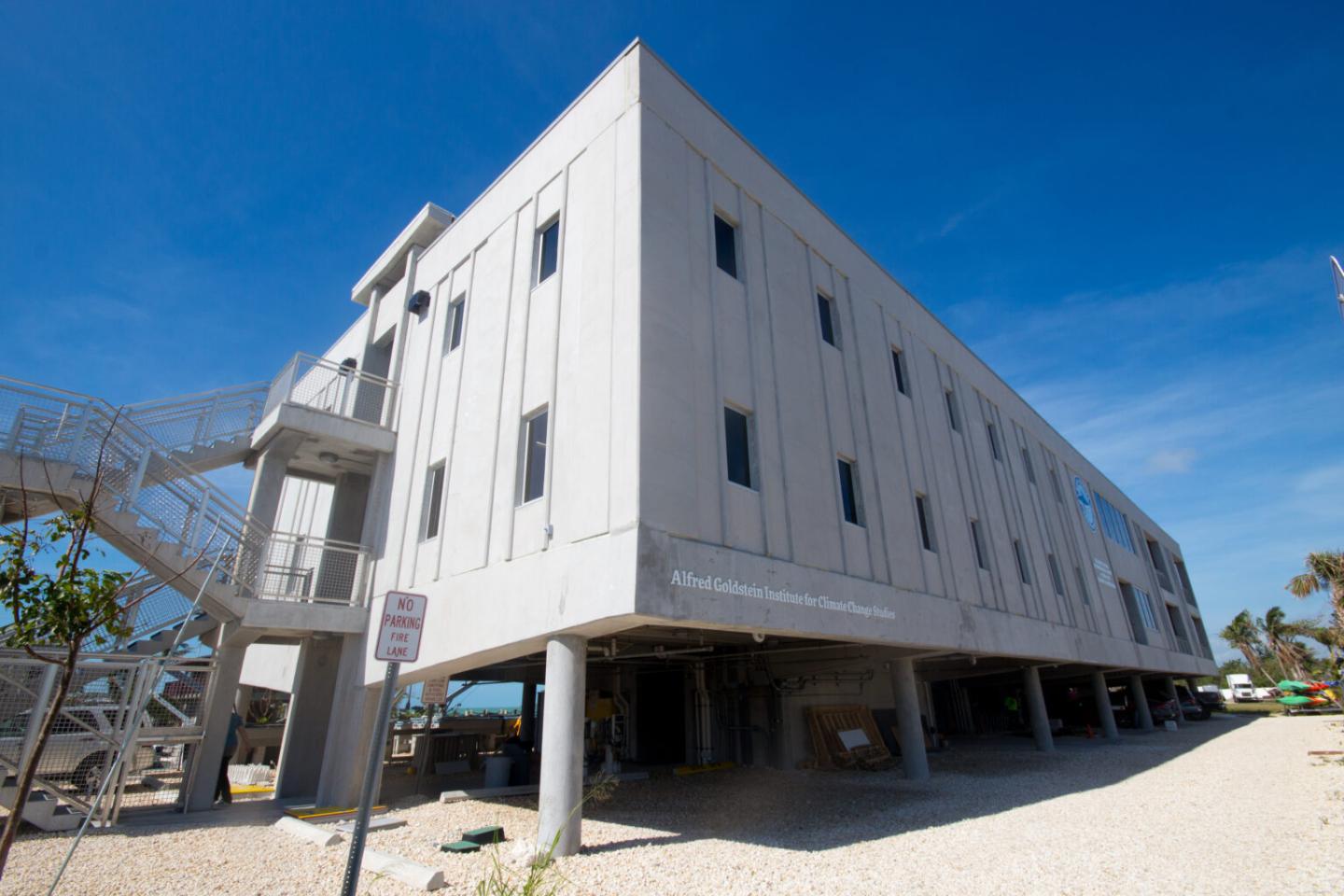 Mote - Elizabeth Moore International Center for Coral Reef Research & Restoration