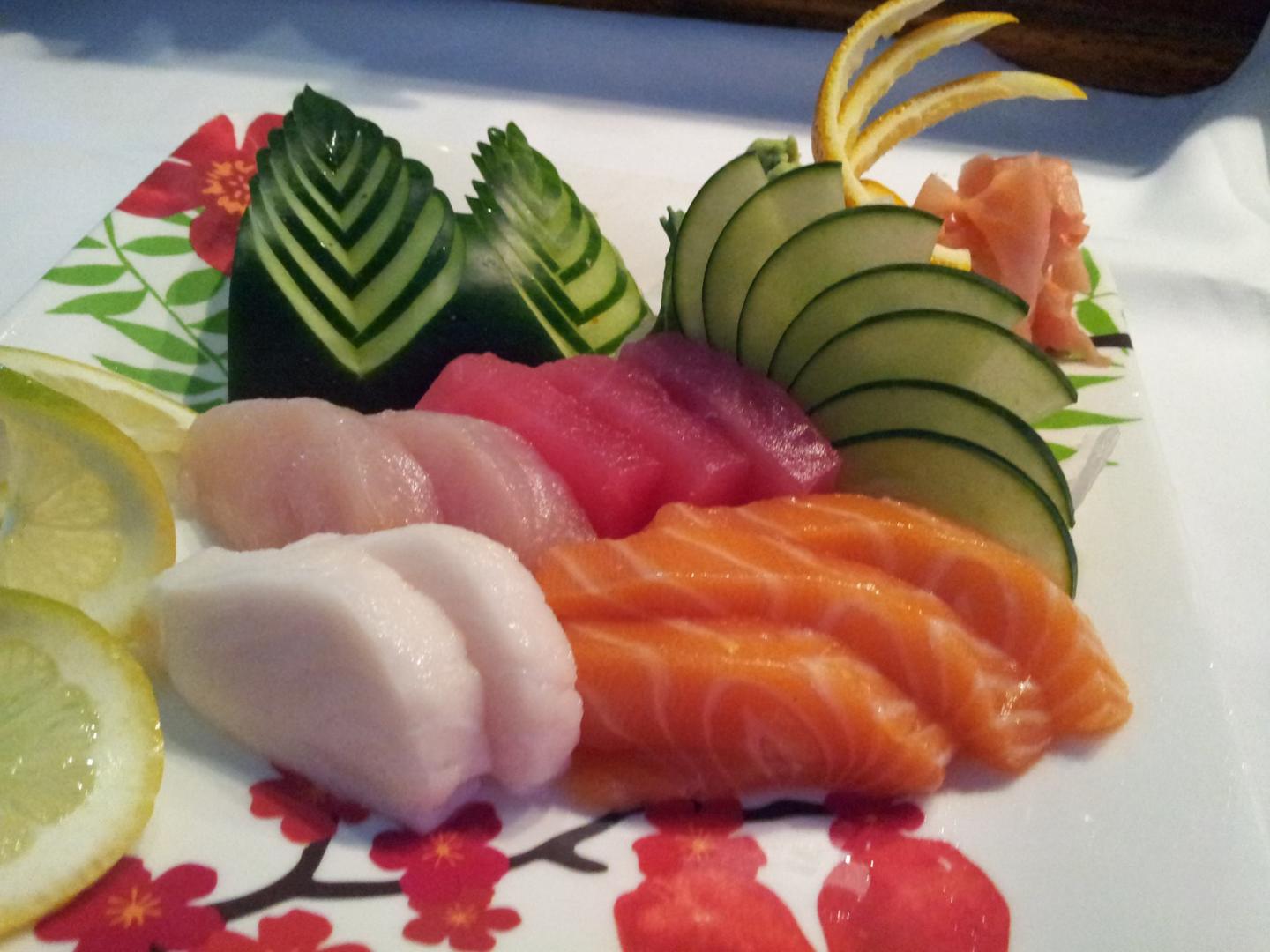 Num Thai Restaurant And Sushi Bar