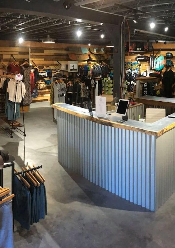Saloon Surf Shop