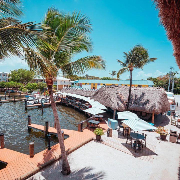 Snappers Oceanfront Restaurant & Bar