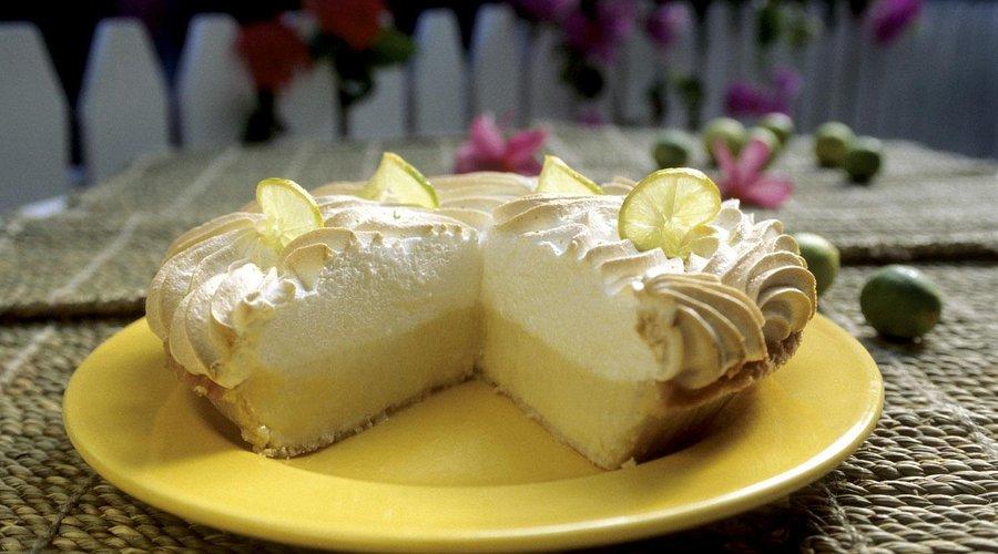 Blond Giraffe Key Lime Pie Factory ®